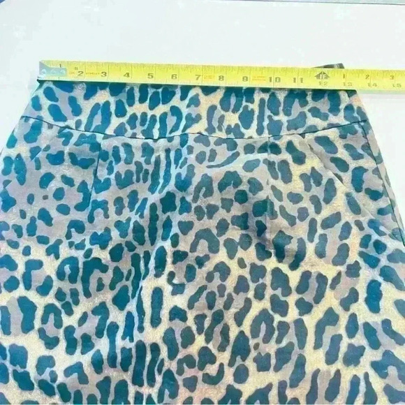 FORERVER 21 ANIMAL PRINT MINI SKIRT SIZE SMALL 2 FRONT POCKETS - Picture 10 of 11